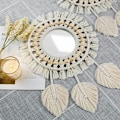 Miniatyrbillede 3 af 5: Vægspejl, Boho Macrame frynser spejl med træperle fjer vedhæng (beige)