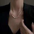 Pikkukuva 2 / 5: Kaulakoru Small Block Choker muotikorut B1739 1499