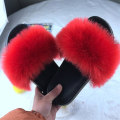 Miniatyrbild 1 av 2: Kvinnors platta fuskpäls fluffiga sandaler Slip On Tofflor Snygga skor Red 42-43