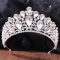 Miniatyrbillede 5 af 5: Rhinestones krone med rund krog Udsøgt design pandebånd jakkesæt til kvinder Silver