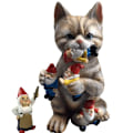 Miniatyrbillede 3 af 3: Kattehavenisse harpiks Jurassic Dinosaur Statue Spisende Gnome Have Art Ornament Dekoration (stribet kat Model A)
