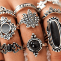 Pikkukuva 4 / 5: 11 kpl / set Sydän Pinottavat rystyssormukset metalliseos Bohemia Black Faux Gem Sormukset Korutarvike