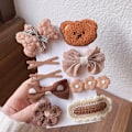 Miniatyrbild 1 av 8: 1Set Höst Vinter e Plysch Bear Bowknot Hårnålar Blomstickad A2