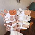 Miniatyrbild 3 av 8: 1Set Höst Vinter e Plysch Bear Bowknot Hårnålar Blomstickad A3