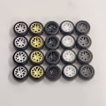 Miniatyrbild 4 av 8: 4st/ set 1:64 Skala hjul för Hotwheels Gummi däck modellbil 8(Black 28mm)
