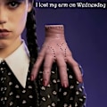 Miniatyrbilde 1 av 5: Onsdag Addams Thing Hand Horror Ornament Broken Hand