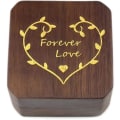 Miniatyrbillede 3 af 5: Rustik Træ Forlovelsesring Æske, Graveret Solid Træ Æske Med Guldord 'Forever Lover' Til Frieri Og Opbevaring Af Bryllupsringe