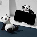Miniatyrbild 2 av 4: Panda Mobiltelefonhållare Små Ornament Skrivbord