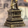 Pikkukuva 4 / 4: Retro Amerikkalainen Vapaudenpatsas Sisustus Metallikoriste Käsityöt Miniatyyrit (Pronssi, 25CM)