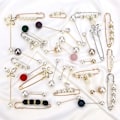 Pikkukuva 4 / 5: Vaatteet Rintaneulat Pearl Lapel Pin Neulemekko Rintakoru Housut Pi C