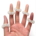 Miniatyrbilde 2 av 5: 10stk Rustfritt stål Finger Massasje Ring Akupunktur Ring Ther White