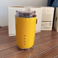 Miniatyrbild 1 av 4: Termosmugg Varm Kaffe Isolerad Termosmugg Sportvattenflaska med Mellanskikt Vatten Vit Termosmugg 350ml Yellow