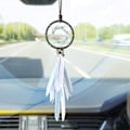 Pikkukuva 2 / 5: Auton sisätilan taustapeilin riippuva koriste, käsintehdyt ruudukot, luonnonhöyhenet, pieni boho-autokoriste, riipuslisätarvikkeet (harmaa höyhen)