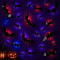 Halloween-dekorasjon utendørs 48 lysende 3D-flaggermus til dør og vindu | Inkluderer 48 LED-lys og selvklebende puter bat 48pcs