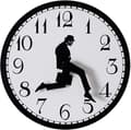 Monty Python Ministry of Silly Walks Inspirerad Komedi Väggklocka[GPA]