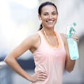 Miniatyrbillede 6 af 7: Vandsprayflaske Misting Vandflaske Sport Vandflaske til udendørs hydrering 580ml Drikkeflaske med Flip Straw, til befugtning Køling Glossy Blue