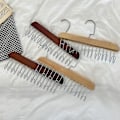 Miniatyrbillede 4 af 5: 2-pak BH-bøjle | Robust og holdbar træ tørklædearrangør | Pladsbesparende bøjler, tøjarrangør til hue, tørklæder, BH'er, kæledyrstøj