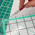 Miniatyrbillede 5 af 6: 4 stk. firkantede quiltelinealer (12,5”/ 9,5”/ 6”/ 4,5”) Syning Akryl lineal Antiskrid Metric lineal DIY Quilteværktøjer med klare trykte linjer til præcis
