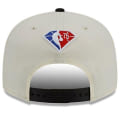 Miniatyrbillede 3 af 5: Golden State Warriors New Era 2022 NBA Champions Locker Room Snapback Hat Inhand