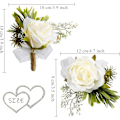 Miniatyrbilde 2 av 5: 2 stk hvite rose dame håndleddsblomst og herre knapphullsblomst egnet for brud og brudepike bryllup