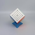 Miniatyrbilde 3 av 4: Yj V2C 7x7x7 Magnetisk Magisk Hastighetskube 3x3 4x4 5x5 6x6 cubo magico profesjonell Magneter Puslespill magiske kuber Pedagogiske Leker YJ pyramid