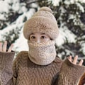 Pikkukuva 5 / 5: Naisten pyöräilytuulenpitävä huivihattu Talvinen kaulaliina Lämmin fleece-naamio Termohuppu Pompomilla hiihtämiseen pyöräilyyn One Size,Khaki