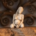 Miniatyrbild 4 av 8: Moder Jord Konst Brons Gaia Staty Present Lera Gravid kvinna Ta A