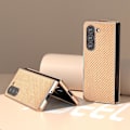 Miniatyrbilde 3 av 5: Elektroplettering karbonfiber tekstur PU skinnbelagt PC telefondeksel for Samsung Galaxy Z Fold5 5g Light Yellow