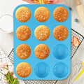 Pikkukuva 2 / 5: 3 kappaleen setti tarttumattomia elintarvikekelpoisia silikonisia muffinikuppeja, 12 muffinille