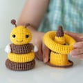 Miniatyrbillede 4 af 5: Hæklekit med bi til begyndere, 1 bi-design, hæklestartsæt med trin-for-trin video-tutorials, garn, nåle, instruktioner
