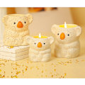 Miniatyrbillede 4 af 5: Duftlys med Koala i Resin - Off-White - 1 stk