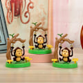 Pikkukuva 4 / 5: 2 kpl aurinkovoimalla toimivaa tanssivaa lelua keinuva apina Bobbleheads Shaki