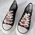 Miniatyrbillede 1 af 4: 10 stk. Jule Resin Snørebånd Spænder DIY Tilbehør Børn Sneakers Dekorative Spænder Julemanden Sko Blomst Sko Spænder