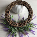 Miniatyrbillede 5 af 5: Lilla kunstig lavendelblomstkrans med sløjfe, håndlavet rattan lavendel lille guirlande til front