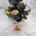 Pikkukuva 5 / 5: Hopeinen organza-lahjanauha - 10m x 6,3cm punainen langallinen joulunauha kimalteella ja lumihiutaleilla joulukoristeluun - leveät nauhat joululahjojen paketointiin ja koristeluun
