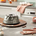 Miniatyrbillede 4 af 5: Kulstofstål Non-stick Fancy Ring Pan, 8,6 x 4 tommer dyb, grå, 1