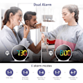 Miniatyrbild 5 av 5: Digital Väckarklocka, Väckarklockor Sängbord med Färgglad Böjd LED-Display, Batteri/USB-driven Digital Klocka med Snooze