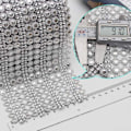 Miniatyrbild 3 av 3: 10 meter 9 meter, strasssydda kanter, 16 rader strass
