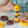 Miniatyrbillede 2 af 5: Hæklekit med bi til begyndere, 1 bi-design, hæklestartsæt med trin-for-trin video-tutorials, garn, nåle, instruktioner
