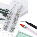 Miniatyrbilde 3 av 5: Enkelte negleperler, flate krystallrhinestones med plukkeverktøy