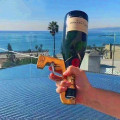 Miniatyrbild 4 av 5: Champagne spray vattenpistol flaska öl spray bar fest