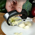 Miniatyrbillede 3 af 5: Hvidløgspresser i rustfrit stål, tåler opvaskemaskine
