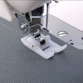 Miniatyrbillede 3 af 5: 2 stk symaskine non-stick teflon trykfod snap-on system