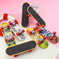 Miniatyrbilde 2 av 5: Finger skateboard, 3-delt tilfeldig farge dekk lastebil mini skateboa