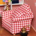 Miniatyrbilde 4 av 5: Mini enkeltsofa med pute - for stue soverom dukkehus