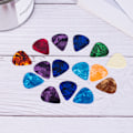 Miniatyrbilde 2 av 5: Set med 20 gitarplektere, tykkelse 0,46 celluloid gitarplektere for