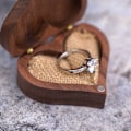 Miniatyrbillede 5 af 5: Sort valnød massivt træ kærlighedsring æske mini smykkeskrin ins s