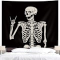 Miniatyrbillede 4 af 5: Kranietæppe Vægophæng 51Hx59W Tommer Sjovt Sort og Hvidt Skelet Tema Hjemmeindretning til Mænd Kvinder Gotisk Hippie Halloween Boheme Terror Rock and Roll Soveværelse Stue Sovesal
