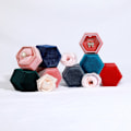 Miniatyrbillede 4 af 5: Fløjlsringæske Dobbelt Slot Hexagonal Ringæske, Sort Pink 2 Pie