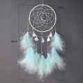 Miniatyrbild 5 av 5: Moonlight Gray Wrap Light-Dreamcatcher med fjäderdekoration